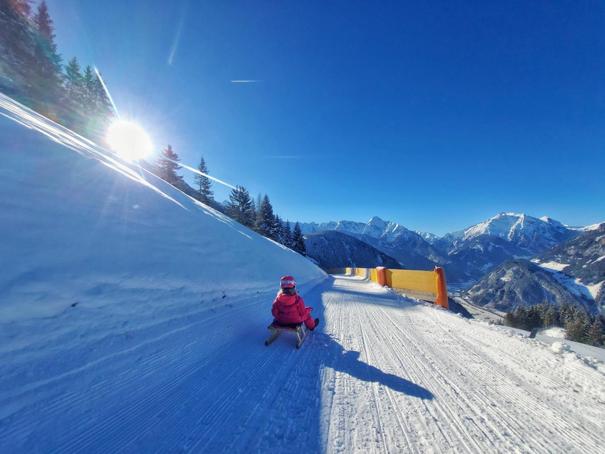 Alpenzeit Zillertal Apartments Цель-ам-Циллер Экстерьер фото